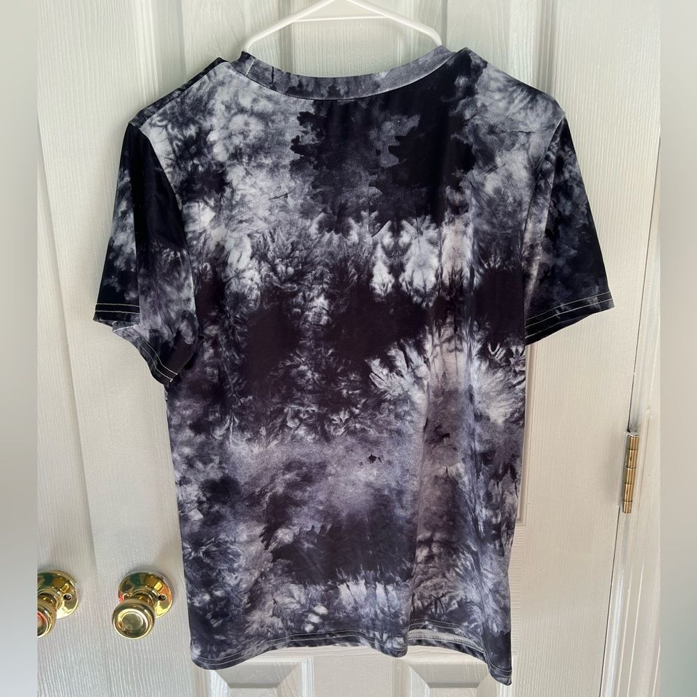 SHEIN Vibes Womens Small Tie Dye Graphic Print Tee - Picture 2 of 2